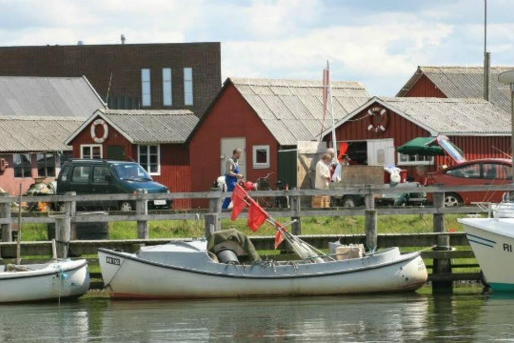 Hyggeligt Lille Byhus Lige Mellem Havnen Og Bytorv Ringkøbing Extérieur photo