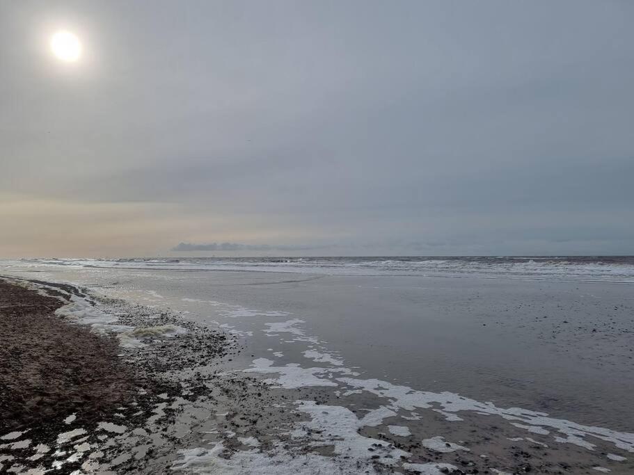 Hyggeligt Lille Byhus Lige Mellem Havnen Og Bytorv Ringkøbing Extérieur photo
